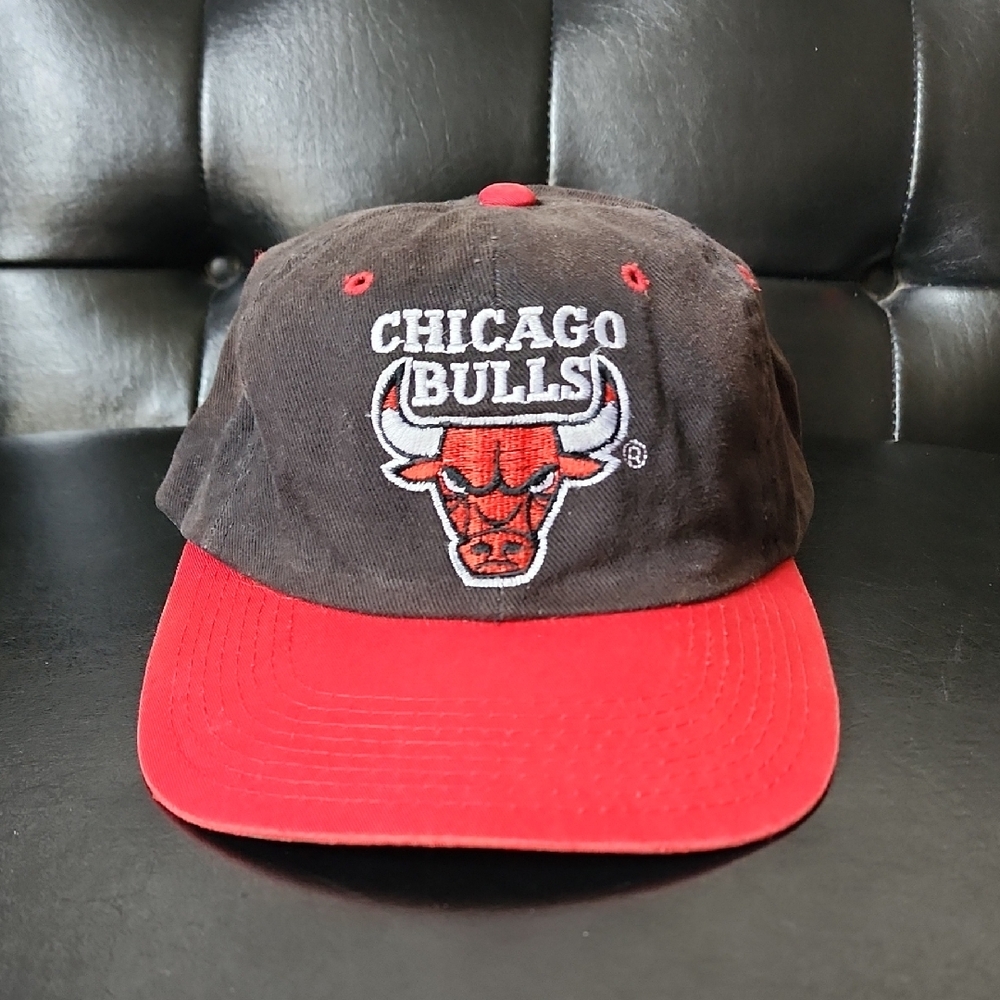 Vintage 90s Chicago Bulls Starter NBA Baseball Hat Golden Era The Right Hat Tag